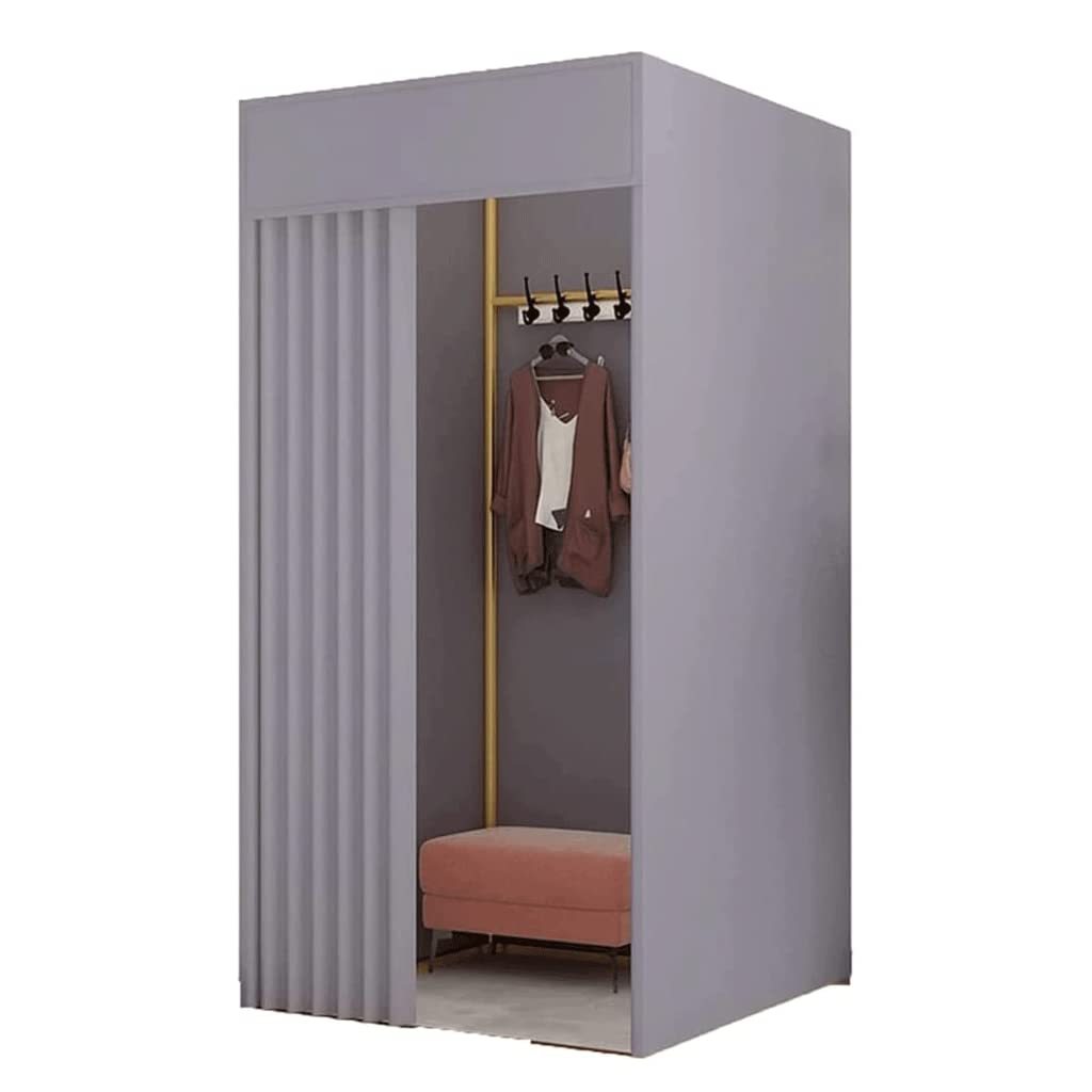 Cabine d'essayage amovible pour créer un espace intimiste dans un grand magasin ouvert