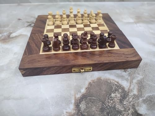 Jeu d'échecs en bois fait main en noble bois foncé pliant