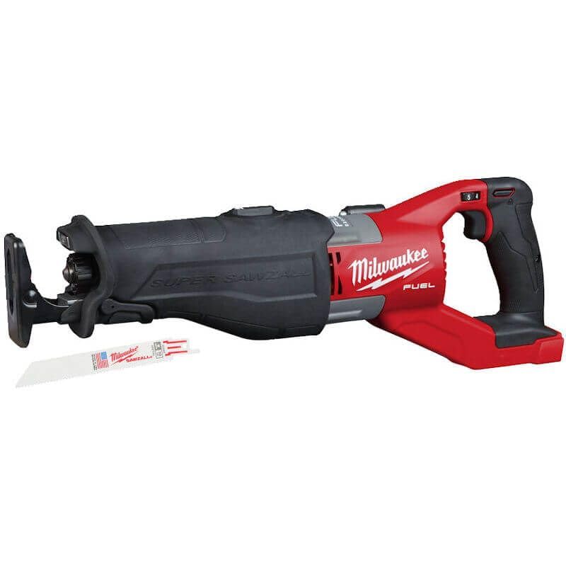 Sega a gattuccio senza fili M18 FUEL con la potenza di una macchina a cavo simile: fino a 150 tagli in legno di conifera da 290 x 45 mm con una carica della batteria (12,0 Ah)