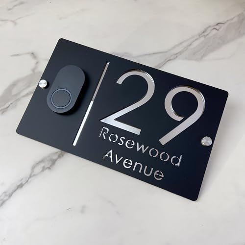 Plaque d'adresse moderne argent pour sublimer le porche de votre maison