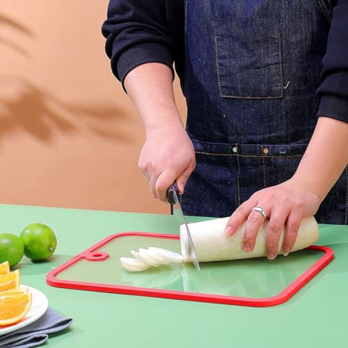 Planche en verre trempé rouge pour dynamiser la préparation des repas