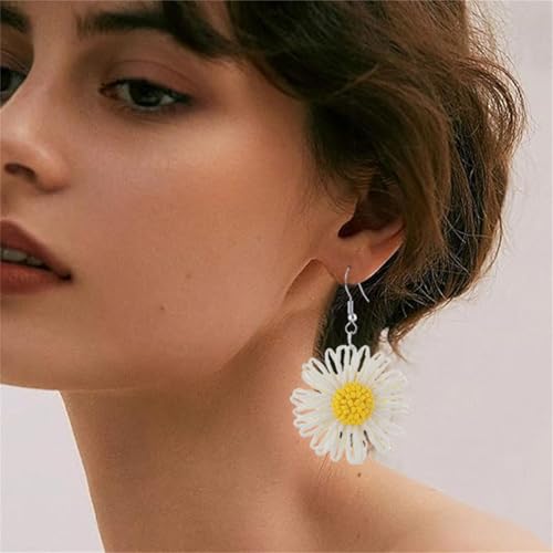 Dreuyet Handmade Braid Bohemian Daisy Flower Shape Dangle Earrings for Women Colorful Raffia Flower Earring Summer Vacation Jewelry3