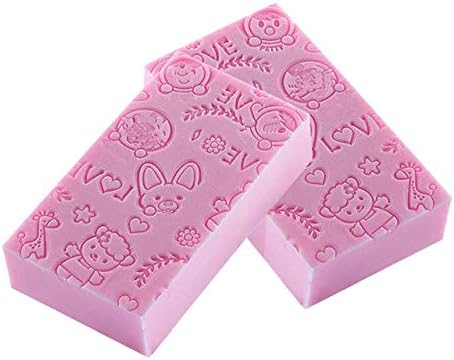 scrubber per la pelle morta sotto la doccia