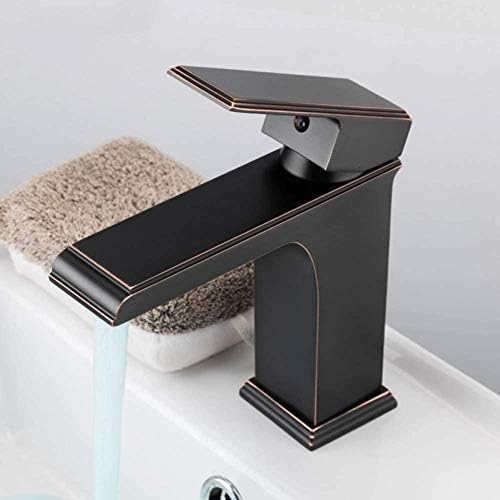 Robinet de lavabo cascade noire au design épuré monté sur le pont