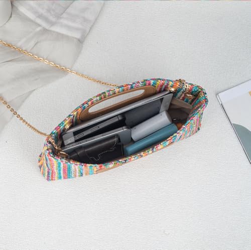 Sac en raphia de plage chic pour des vacances ensoleillées