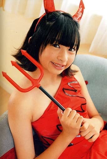月見里愛莉 さん 直筆サイン入り写真集　『moecco 75号』 月見里愛莉 さん 直筆サイン入り写真集 『moecco 75号』 2025年