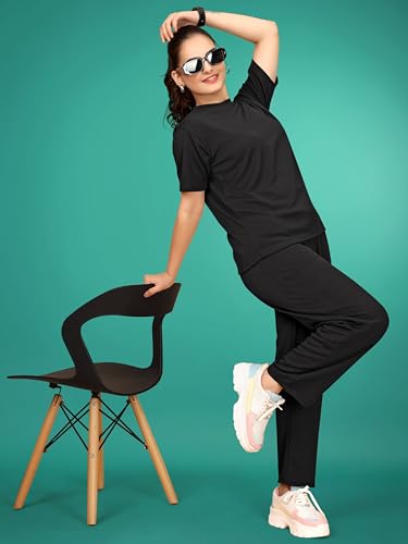 Image of Women's Round Neck Pajamas Set and Gym Outfit with Side Pockets and Drawstring Waist