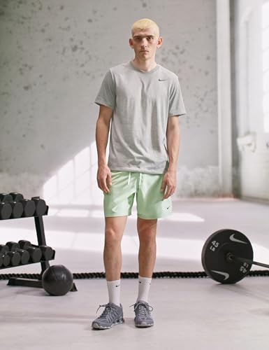 Image of Nike Men's Form Dri-FIT 7 inch Workout Shorts; Unlined Training Shorts