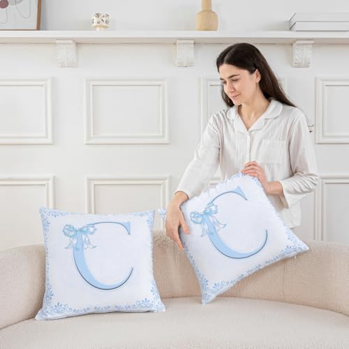 Housse coussin lettre C Manfei pour lit enfant : protège et décore le sofa - 4
