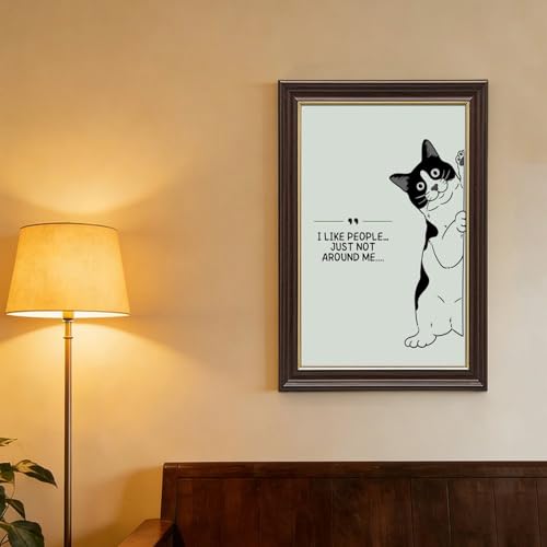 Poster chat introverti pour briser la monotonie d'un bureau