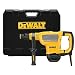 Produktbild DEWALT 1.350 Watt SDS-max Kombihammer D25614K (10,5 Joule, max. 45mm Bohr-Ø in Beton, mit Anti-Rotations-Funktion UTC, Drehstopp für mittelschwere Meißelarbeiten, inkl. Zweithandgriff & Koffer)