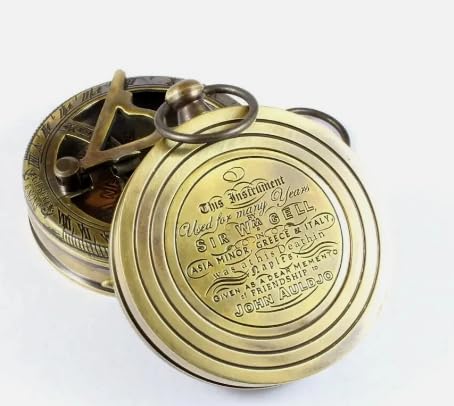 Reloj de sol antiguo de latón con brújula y estuche de cuero, instrumento náutico vintage, coleccionable marítimo, brújula de bolsillo funcional para exteriores, senderismo y camping miniatura 3