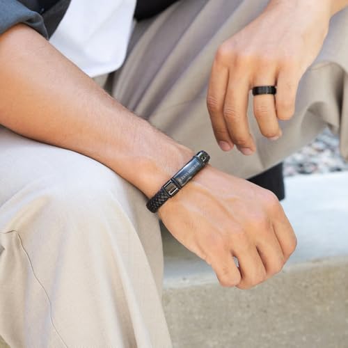 Pulsera personalizada de cuero negro para hombre miniatura 4