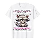 Cute Raccoon I Am A Grumpy Old Woman I Am Who I Am I Am I Have Iger Issues Thin Patience Do Not Play Well With Stupid People And Cuss Too Much I Am Living My Best Life Your Approval Isn't Needed, Grumpy, Cartoon Funny Raccoon Lover, Sarcástico