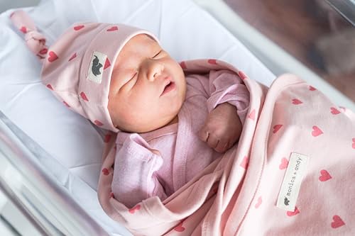Image of MONICA + ANDY Hello Baby Cuddle Box, Organic Cotton Newborn & Infant Baby Gift Set, One Piece, Cap & Swaddle