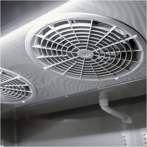 Turbo Air M3r72-3 Reach In Refrigerator - Standard Three Doors, 72 Cu. Ft. on Fridge.com - View 6