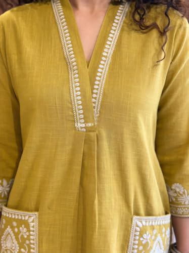 Image of Womens Cotton Slub 3 /4 Sleeves V Neck Co-Ord Set Featuring Floral Print Design On The Hem of The Sleeves and On The Pockets 2 Piece Ethnic Wear