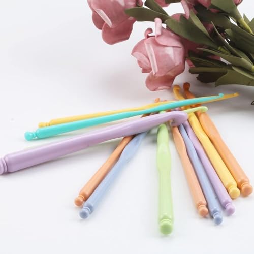 Image of All-in-One Crochet and Knitting Set with Multiple Needle Sizes, Hooks, Accessories, and Case - Ideal for Beginners and Advanced Crafters - Ergonomic Design & Easy to Use,multicolor (Plastic Crochet Hooks)