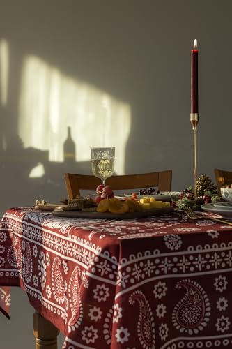 Nappe rouge infroissable Kala finie la corvée de repassage à table