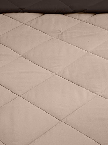 Image of Amazon Brand - Solimo Microfibre Reversible Comforter, Single (Sandy Beige & Walnut Brown, 200 GSM), 50 TC