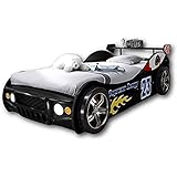 KINDERTRAUM - Für Kinder, die Autos lieben. Die kleinen Rennfahrer fahren mit diesem Autobett auf einer Liegefläche von 90 x 200 cm in das Reich der Träume. Sportlich geschnitten und cool designt