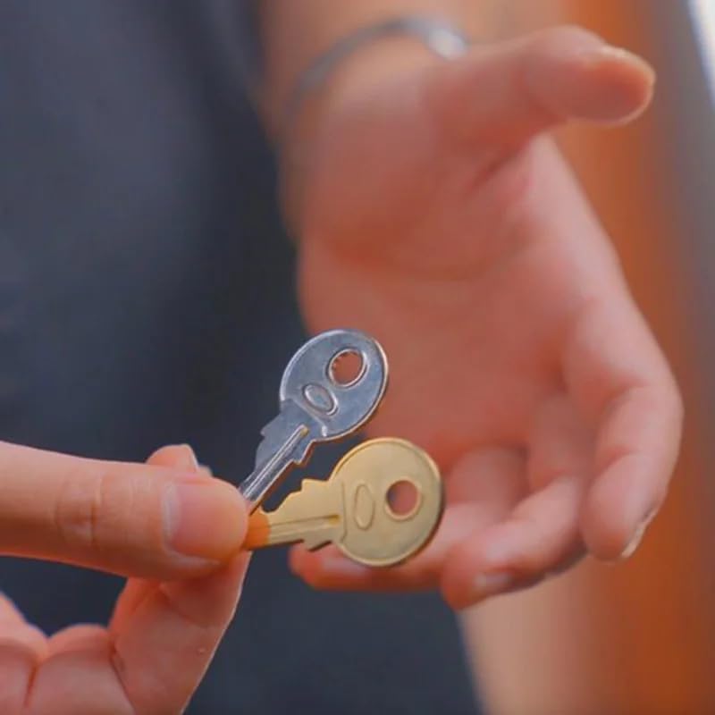 MOMOMAGE Hopping Key Magic Tricks Golden und Silver Key verschwindet erscheinende Farbwechsel-Transpositionen, Nahaufnahme, magische Gimmick-Illusionen, Requisiten für Magier