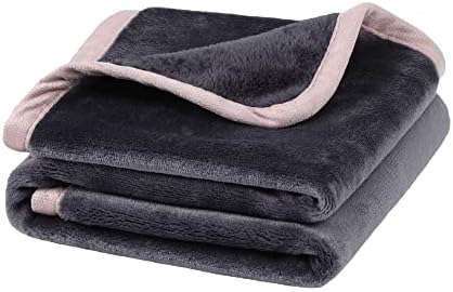 PiccoCasa Flannel Fleece Blanket Soft Lightweight Warm Fuzzy Blanket for All-Seasons, Luxury Comfy Decorative for Couch Living Room Navy Blue Single (130 x 150cm)