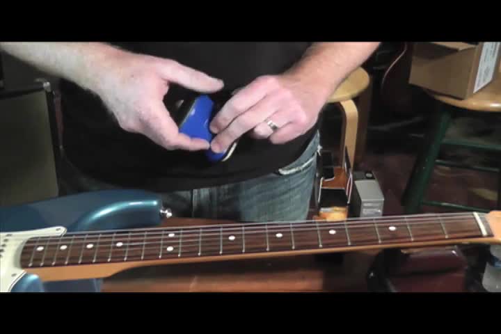 Amazon.co.jp: MUSIC NOMAD 弦楽器メンテナンス用 STRING FUEL MN109