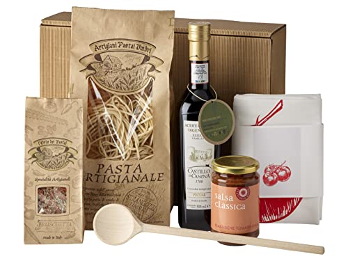 Delikatessen-Geschenkset 'Pasta Divina' | Handgemachte Pasta, Bruschetta-Gewürz, Tomatensauce, Olivenöl, Kochlöffel und Geschirrtuch
