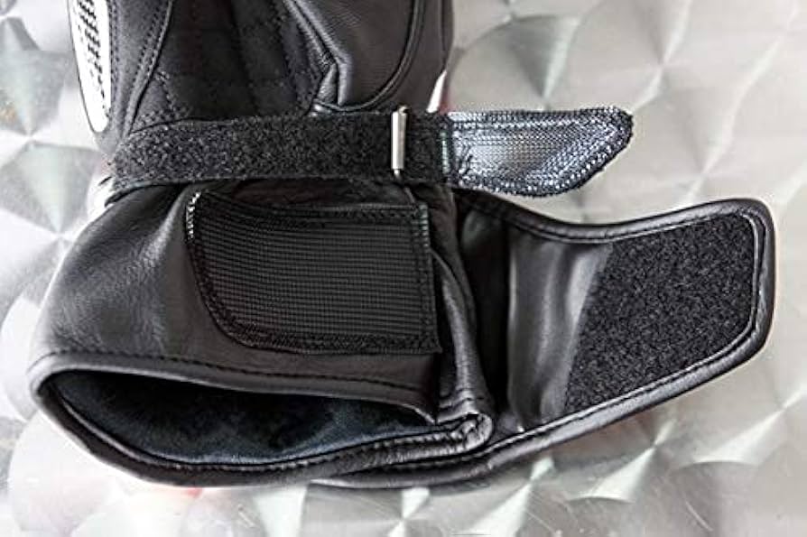 大*地様 【BERIK】ベリック レーシンググローブ G-175102-BK W Amazon | BERIK GOAT LEATHER RACING GLOVE G-175102-BK