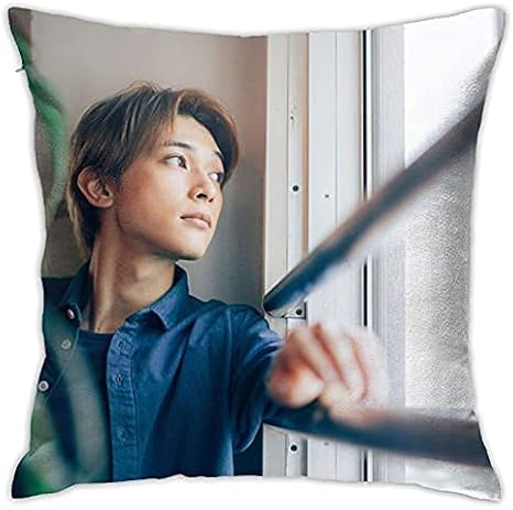 Amazon Co Jp 吉沢亮 クッションカバー インテリア アニメ グズ おしゃれ ソファー 部屋 車 ソファー用装飾 抱き枕カバー デコ お宅応援グッズ オシャレ 写真 両面印刷 ホーム キッチン