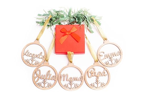 Bolas de navidad de madera personalizadas