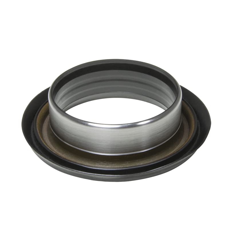 Amazon.com: Yukon Gear YY G26060975) Yoke Sleeve for GM 8.6