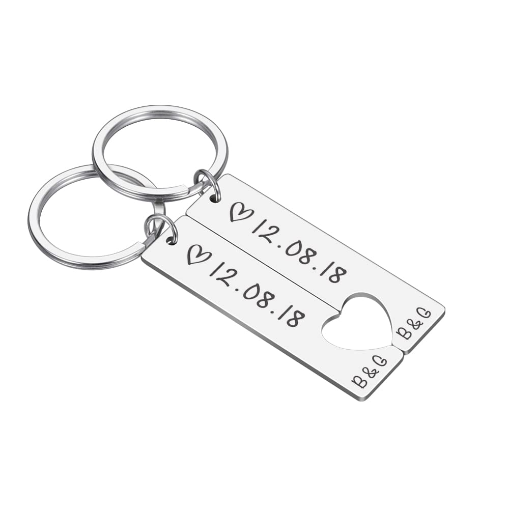 Mdikawe Personalized Couple Keychain for Him Boyfriend Men Women Engraved Date Valentine's Day Gift