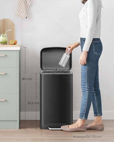SONGMICS Mülleimer, 30 l, mit Pedal aus Stahl, Inneneimer und Deckel, Griff, Soft-Close, luftdicht, für Küche, Wohnzimmer, Schwarz LTB01BK
