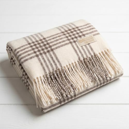 Manta de sofá o Viaje Lana Merino Cuadros Beige. Artesanía de Grazalema