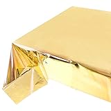 【APTO PARA UNA MESA DE 8 PIES】 El mantel de papel de aluminio dorado mide 54 x 108 pulgadas / 4.5 x 9 pies; Puede cubrir cualquier mesa de 8 pies, y tiene un voladizo de al menos 6 pulgadas; Puede cortarlo al tamaño adecuado según sus propios pensamientos y el tamaño de la mesa.
