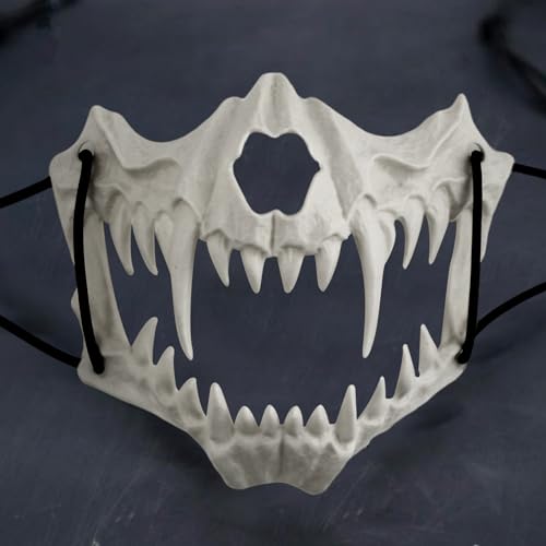 【Alta qualità】: Questa maschera da teschio di Halloween è realizzata con materiali di alta qualità, è leggera, comoda da indossare e offre un campo visivo chiaro. Il cordino elastico regolabile consente di adattare facilmente la lunghezza alla circonferenza della testa, garantendone l'uso prolungato.