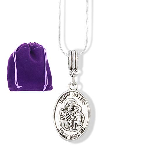 Collar de San José con colgante religioso y cadena de serpiente elegante