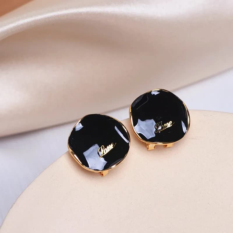 Boucles d'oreilles rondes en métal légères pour femmes : finis les lobes étirés avec le noir oblique
