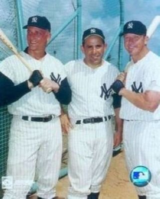 All About Autographs AAA-10622 Mickey Mantle44; Yogi Berra and Roger Maris New York Yankees MLB Posing