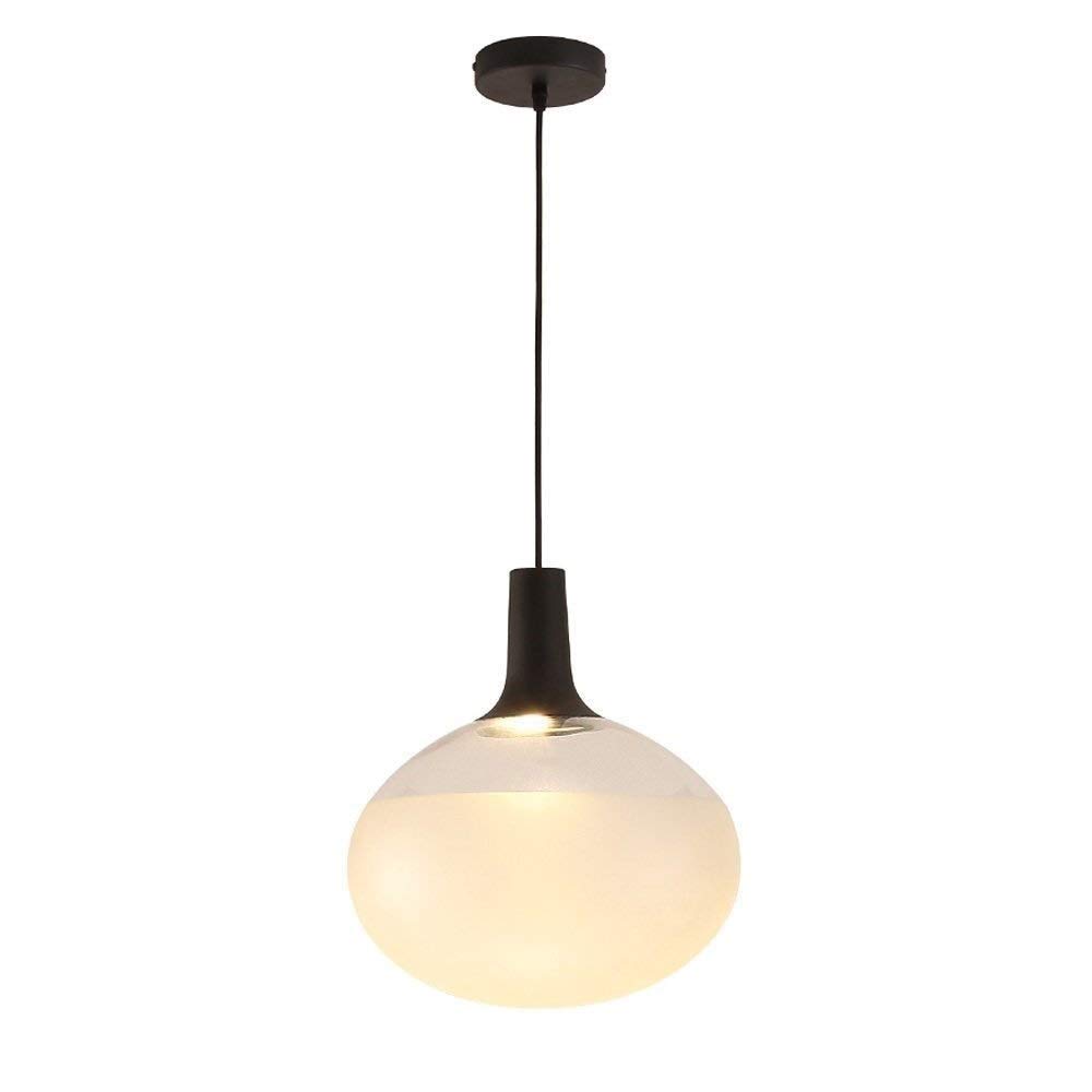 Verre simple de style nordique pour illuminer votre table de salon