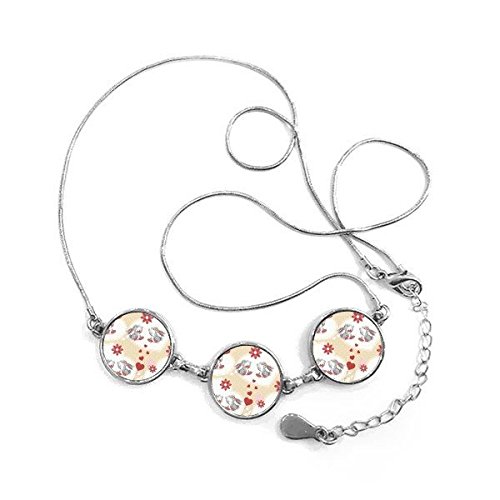 Bijoux collier pendentif rond motif lapin gris illustration coeur rouge Saint-Valentin