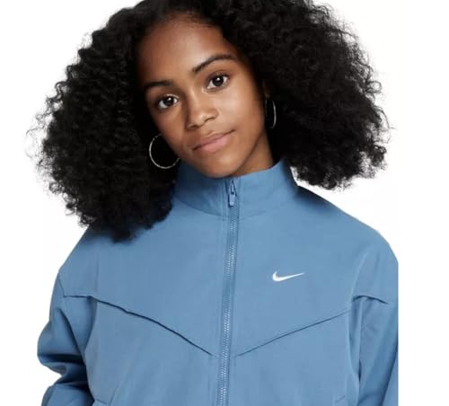 Nike Big Girls' Sportswear Lightweight Oversized Style Star Jacket3