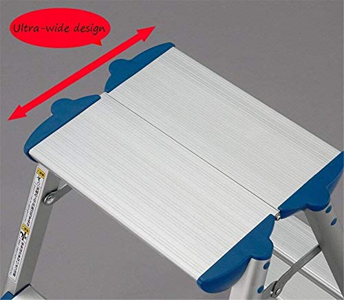 Escabeau pliable compact avec large pédale antidérapante de taille 1