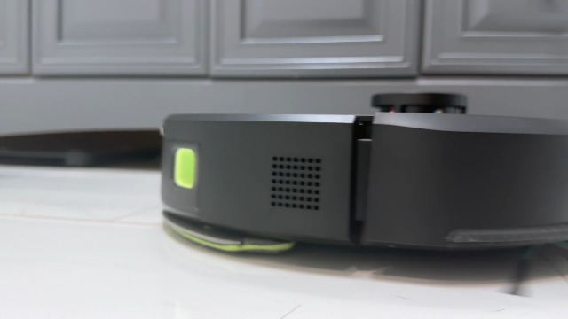 Watch Roomba 105X Combo Robot Vacuum & Mop AutoEmpty Overview on