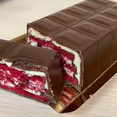 Image of Ulker Cikolatali Yas Pasta, Red Velvet Milk Chocolate Cake with Forest Fruit Filling, 395g (From Turkey)