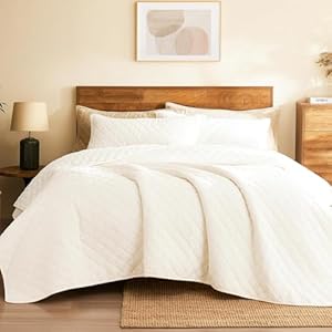 L’AGRATY Velvet Quilt King Size: 3-Piece Reversible Luxury Velvet Bedding Comforter Set – Lightweight Oversized Quilted Bedspread Coverlet with 2 Pillow Sham for All Season – Cream White Quilt
