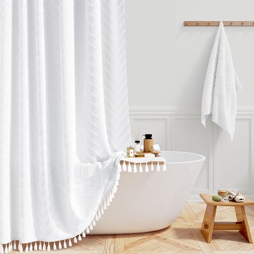 BTTN Rideau de douche 182 x 182 cm - Boho Farmhouse - Rembourré - Rayures chevrons - Avec pompons - Style bohème vintage - Imperméable - Décoration lestée...