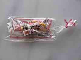 マルちゃん35周年焼きそば、焼きそばキティ根付けストラップ Amazon.co.jp: マルちゃん焼きそば キティ 35周年オリジナル